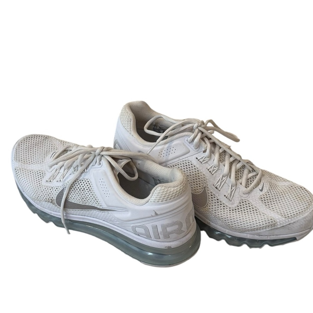White Nike airmax Athletic Sneakers - Lightweight Comfort